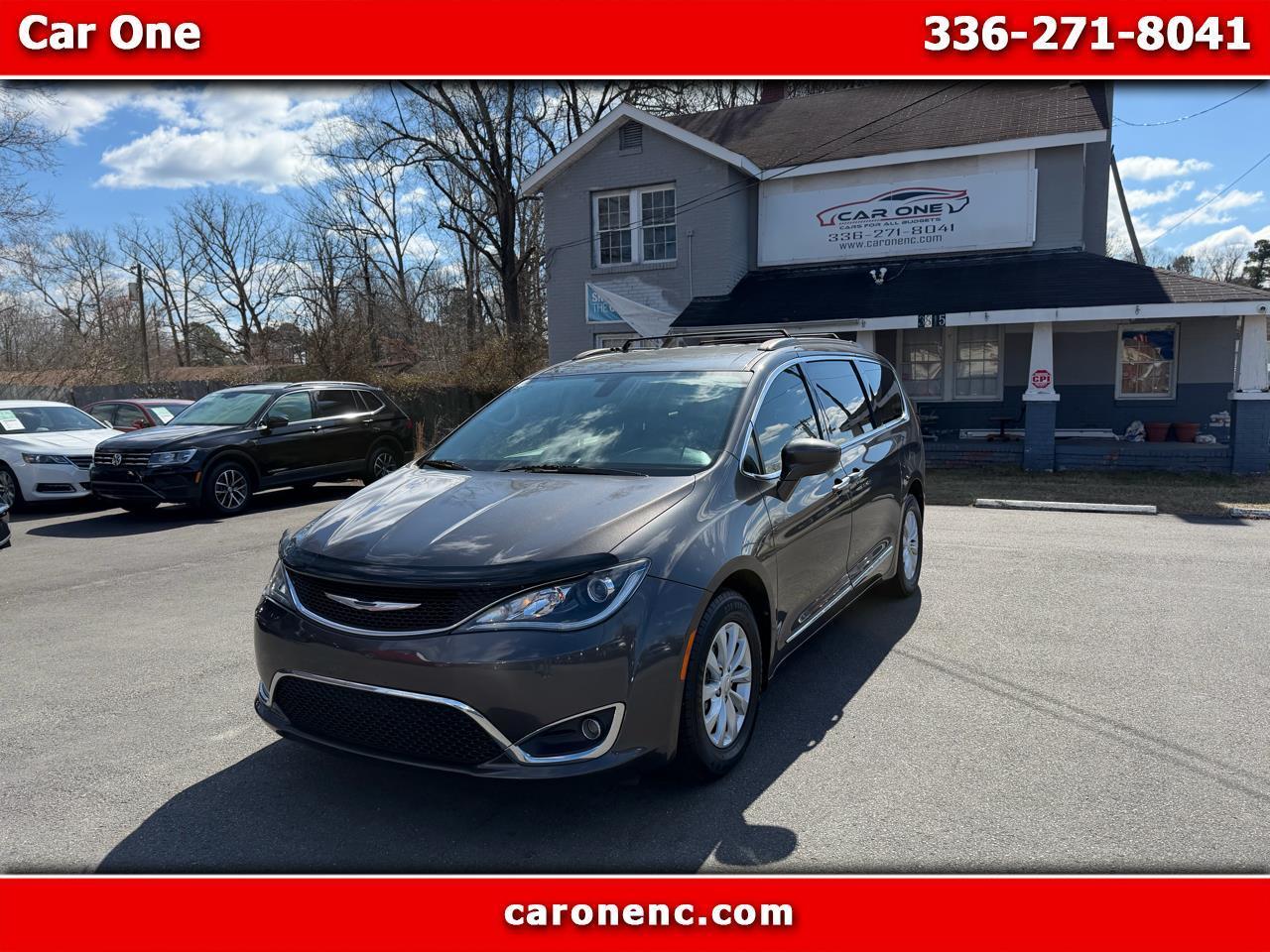 2017 Chrysler Pacifica Touring-L FWD