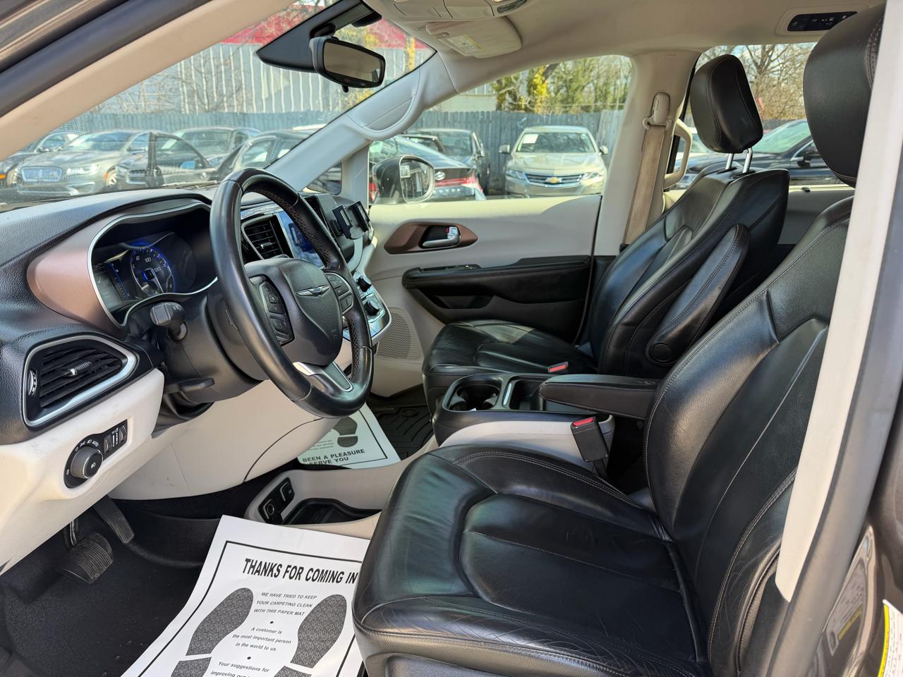 Chrysler Pacifica Touring-L FWD 2017