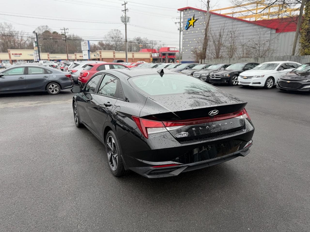 Hyundai Elantra SEL IVT 2023