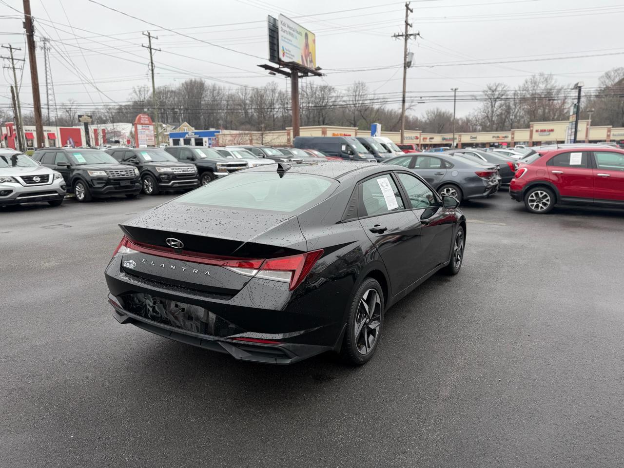 Hyundai Elantra SEL IVT 2023