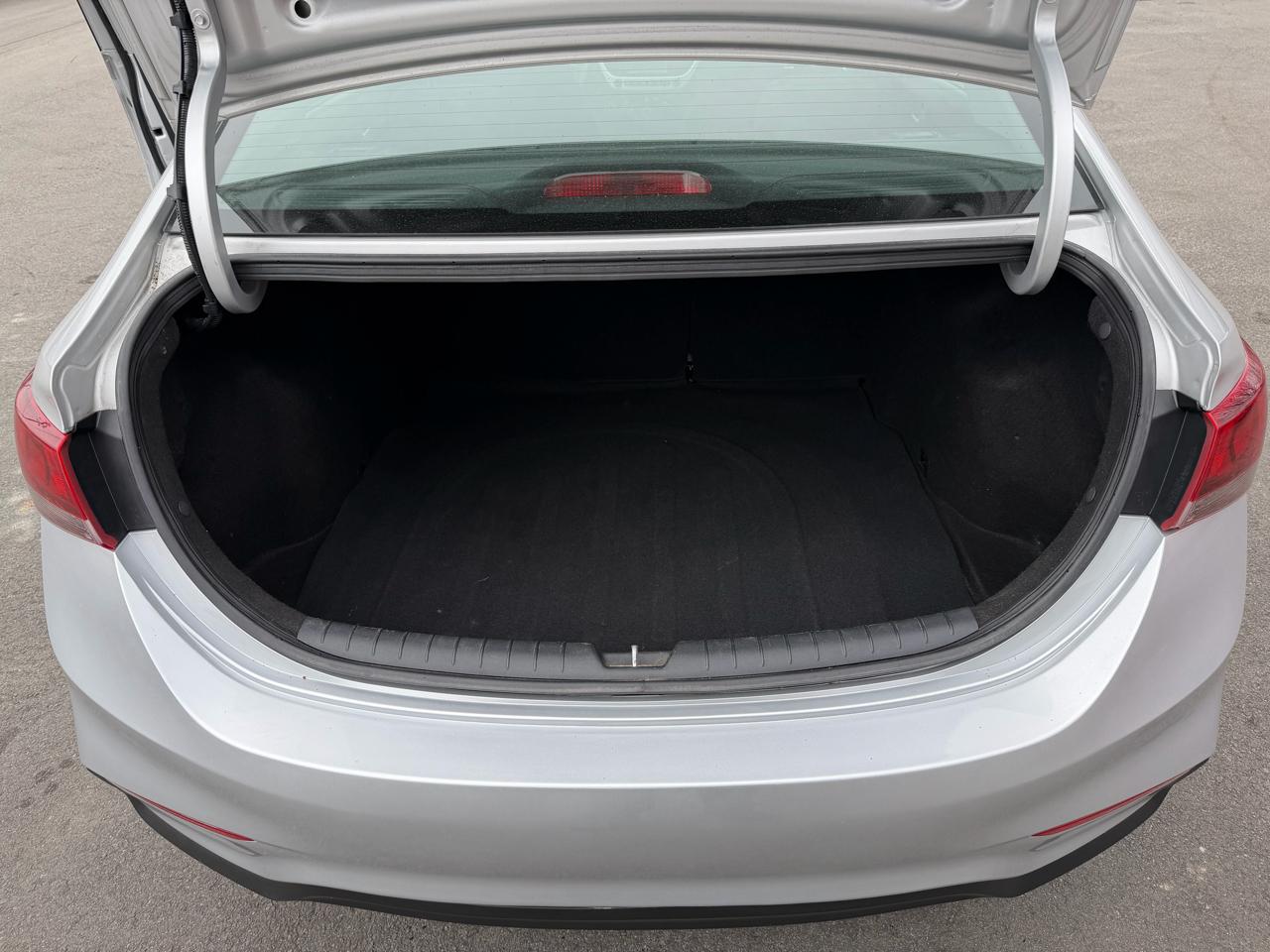 Hyundai Accent SE Sedan IVT 2021