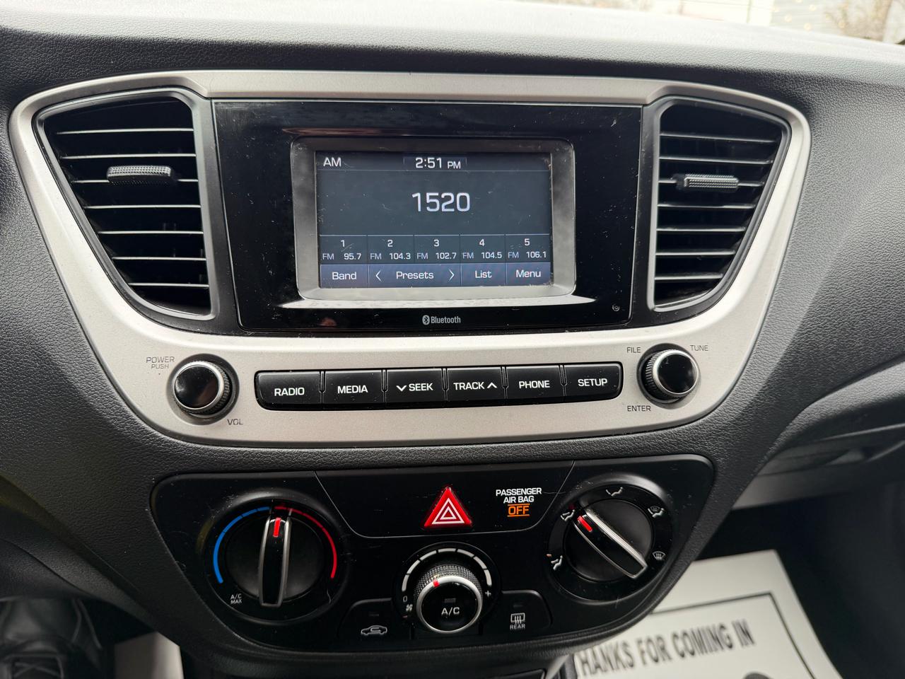 Hyundai Accent SE Sedan IVT 2021