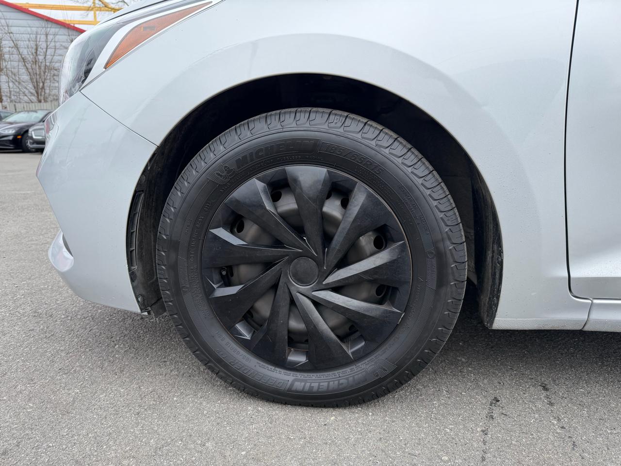 Hyundai Accent SE Sedan IVT 2021