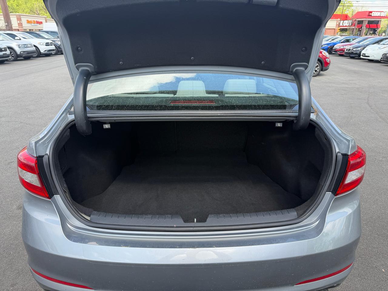 Hyundai Sonata 4dr Sdn 2.4L SE PZEV 2016