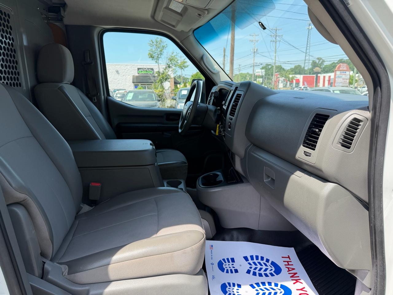 Nissan NV Cargo NV2500 HD Standard Roof V6 SV 2020