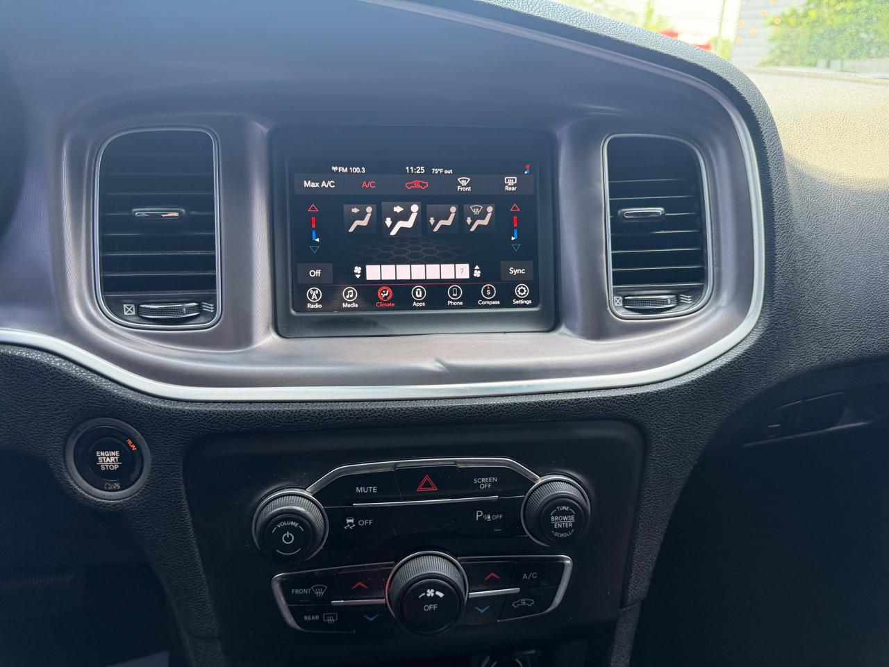 Dodge Charger SXT RWD 2019