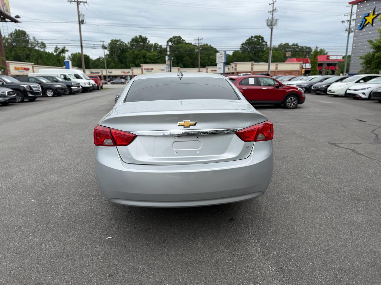 Chevrolet Impala 4dr Sdn LT w/1LT 2018