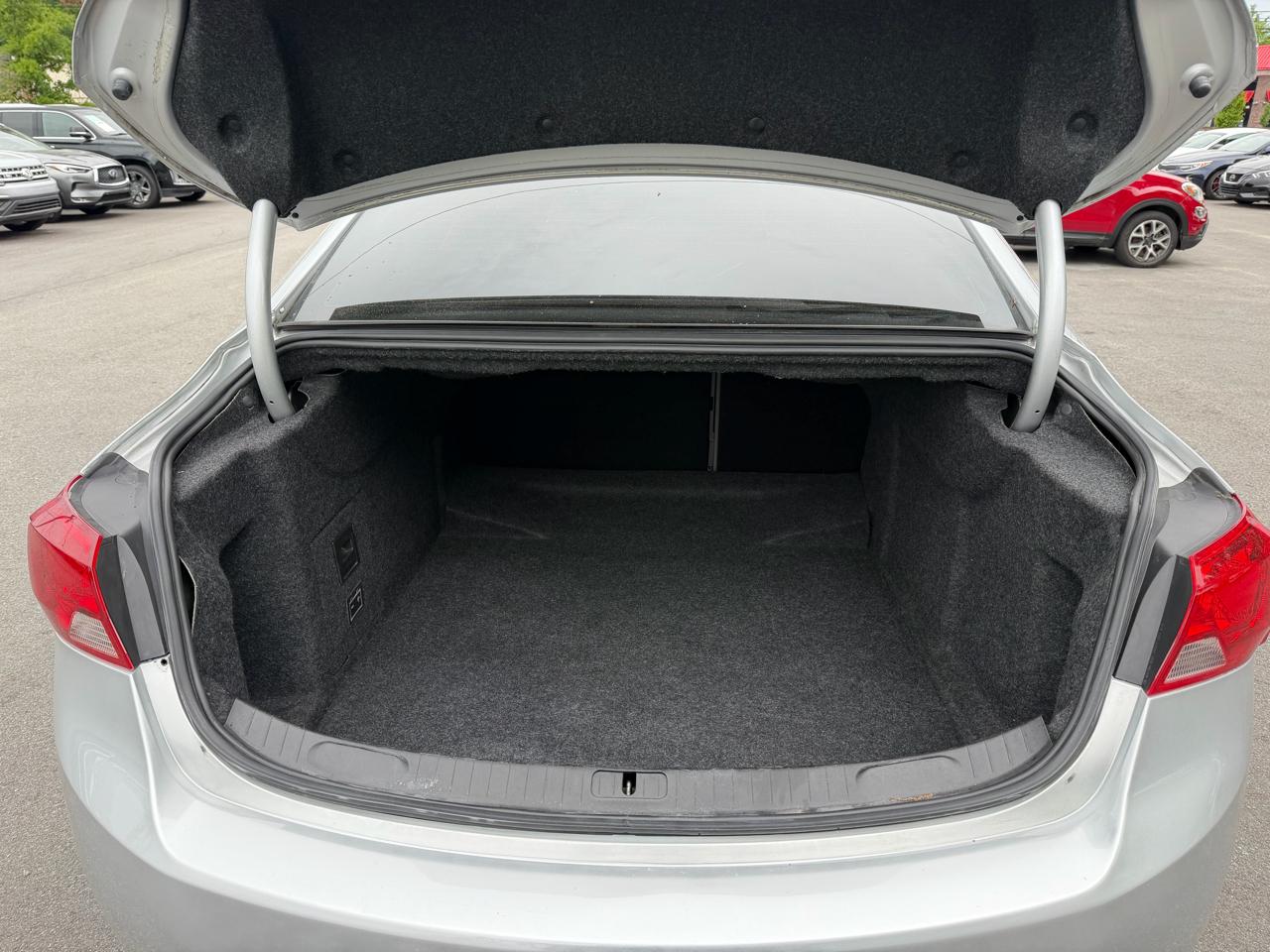 Chevrolet Impala 4dr Sdn LT w/1LT 2018