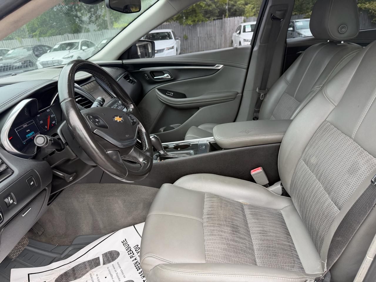 Chevrolet Impala 4dr Sdn LT w/1LT 2018
