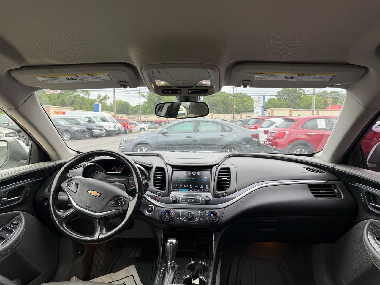 Chevrolet Impala 4dr Sdn LT w/1LT 2018