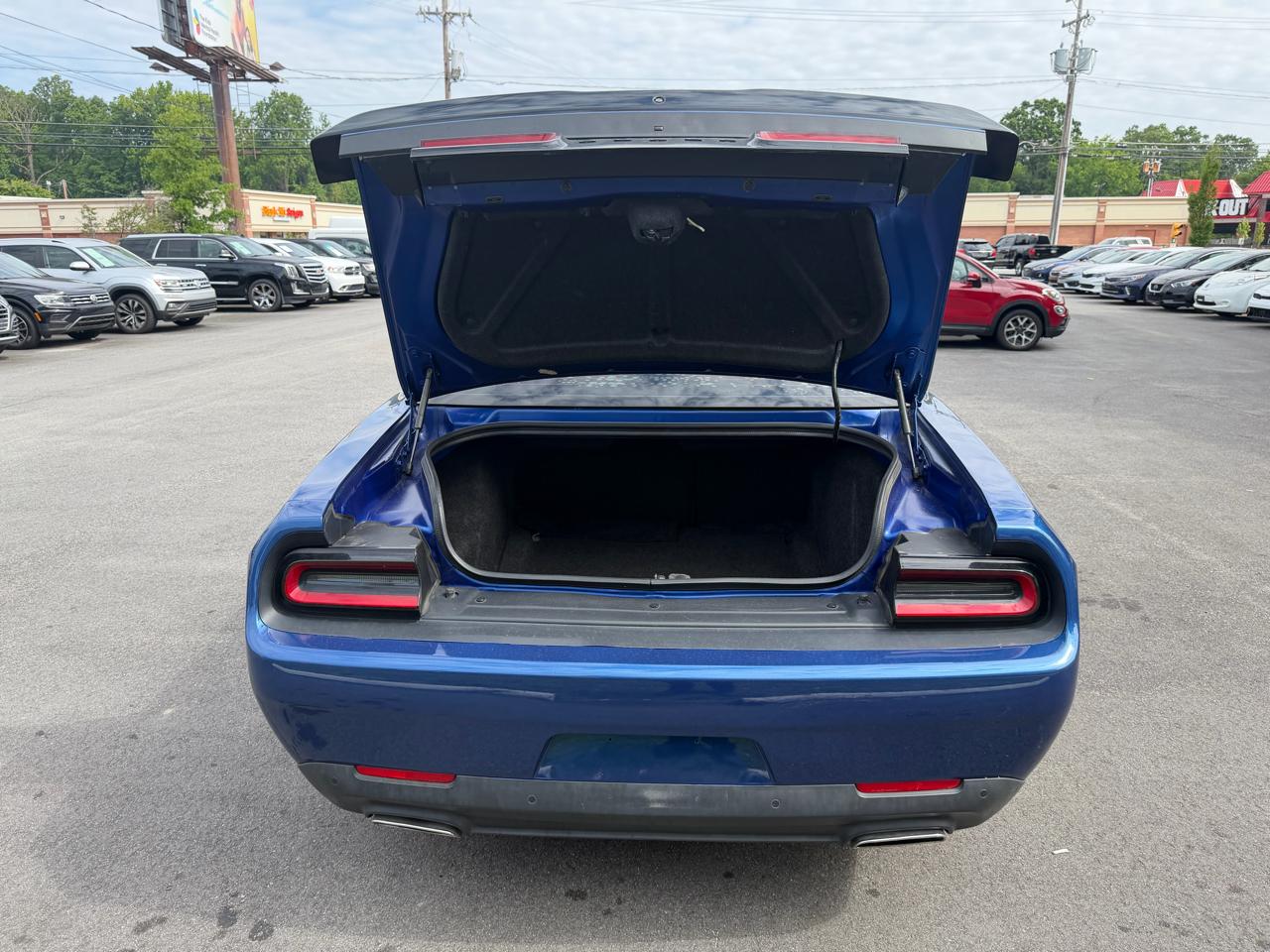 Dodge Challenger SXT RWD 2020