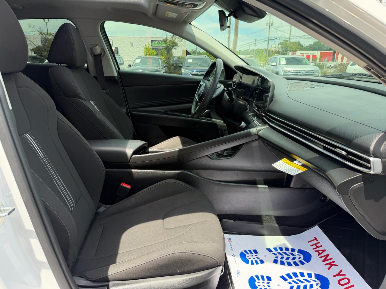 Hyundai Elantra SEL IVT 2024