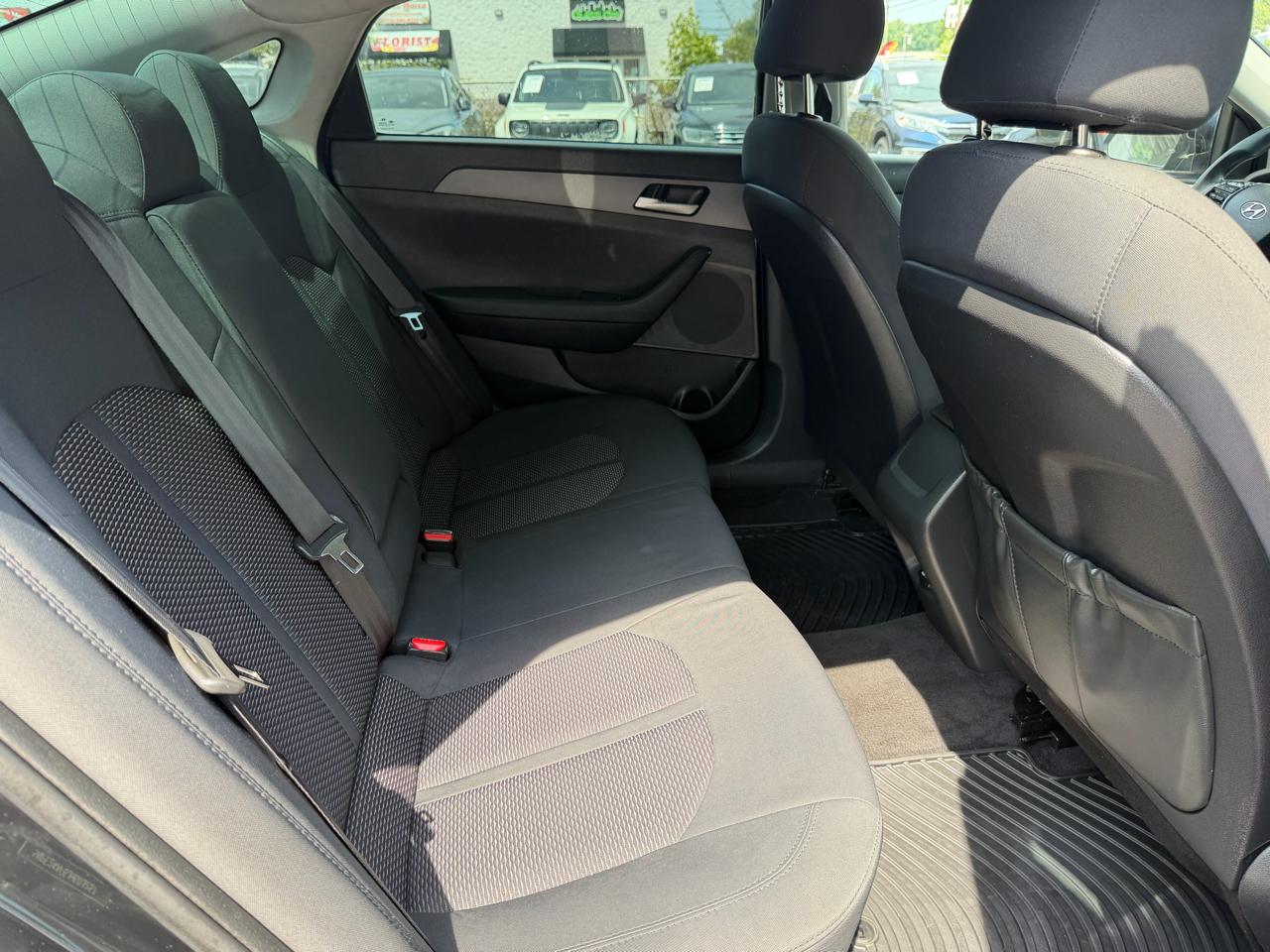 Hyundai Sonata SE 2.4L 2018
