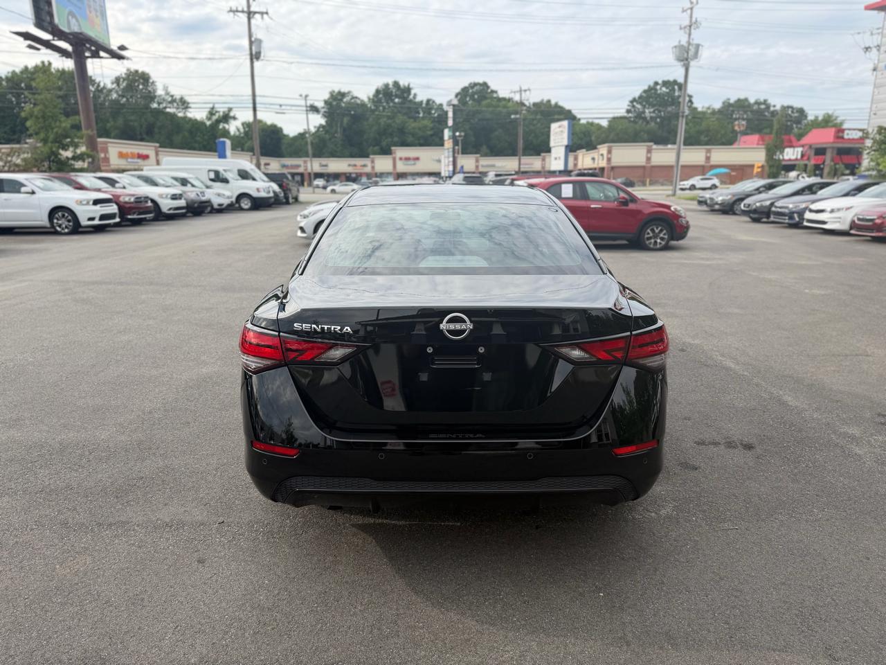 Nissan Sentra S CVT 2025