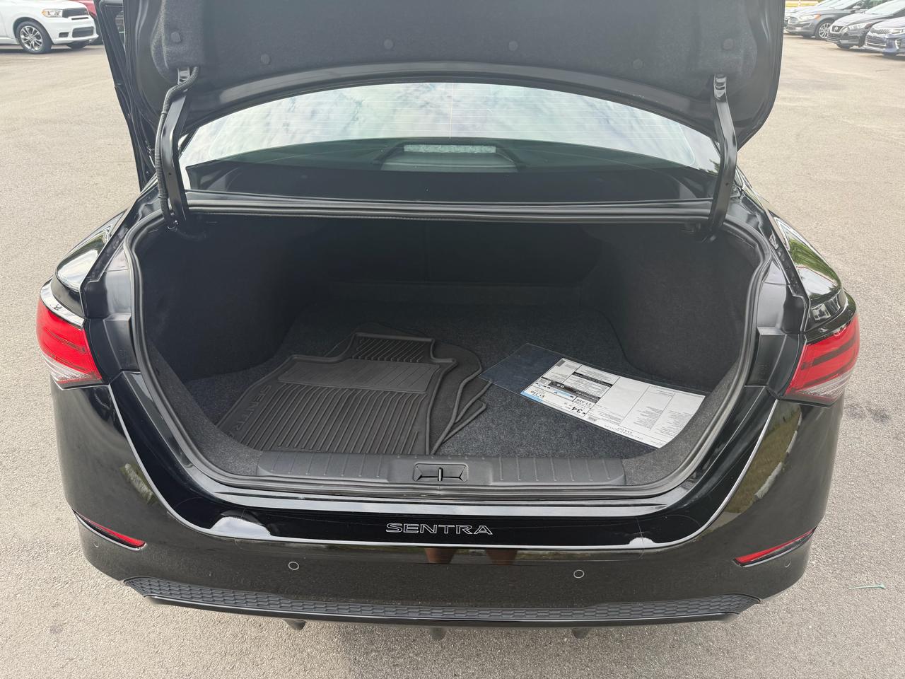 Nissan Sentra S CVT 2025