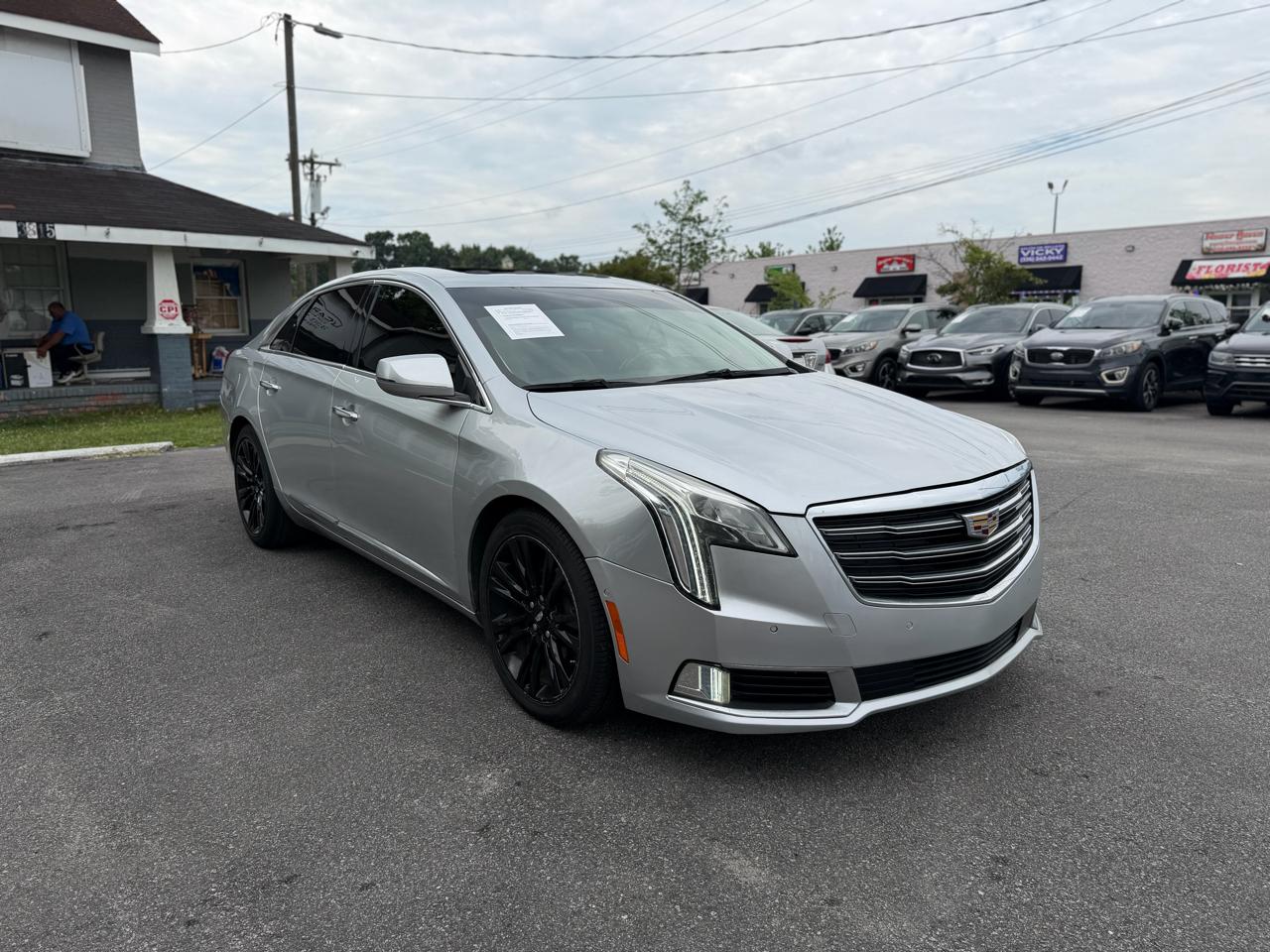 Cadillac XTS 4dr Sdn Luxury FWD 2019