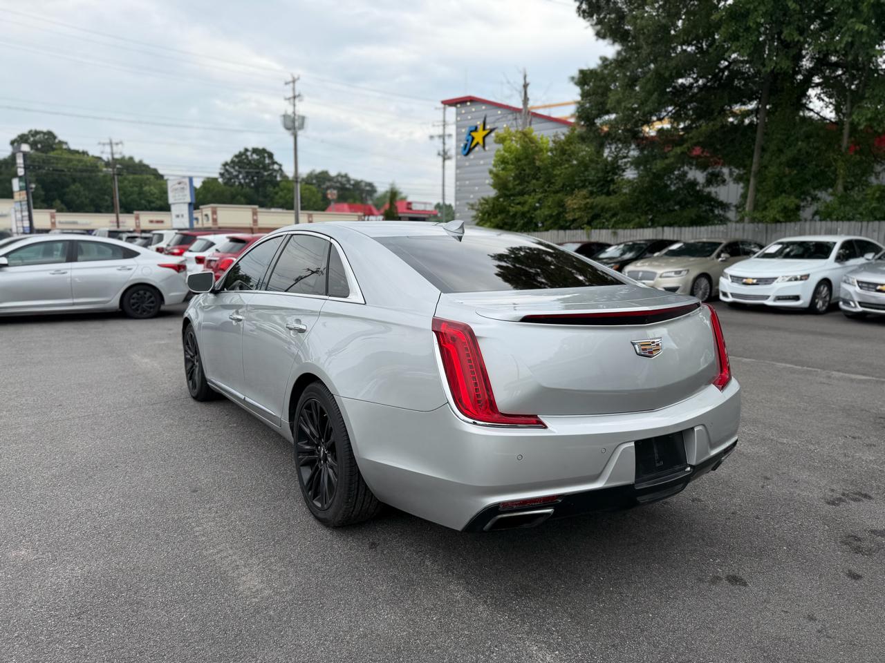 Cadillac XTS 4dr Sdn Luxury FWD 2019