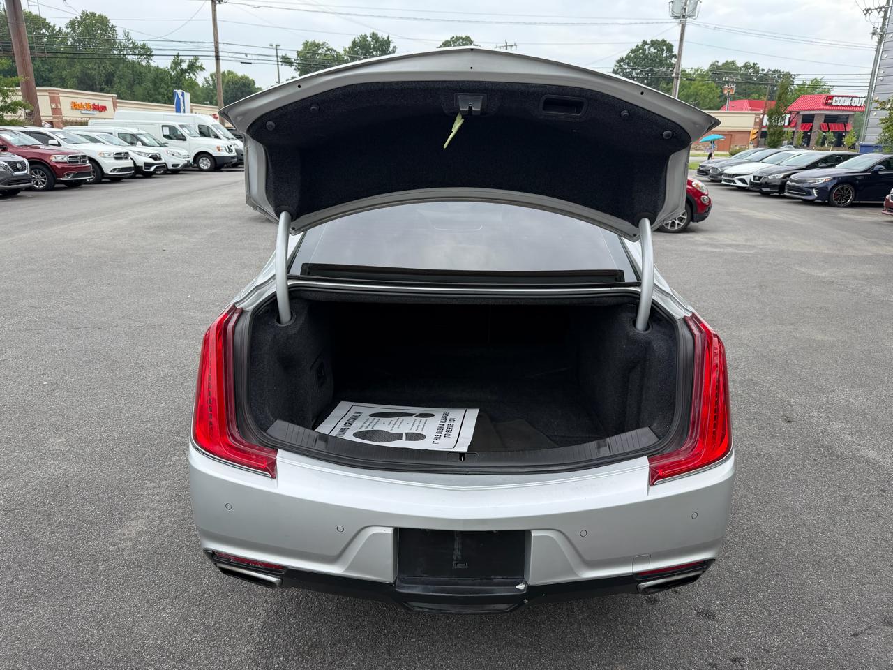Cadillac XTS 4dr Sdn Luxury FWD 2019