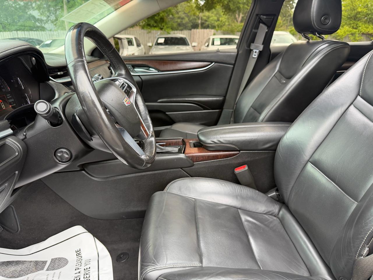 Cadillac XTS 4dr Sdn Luxury FWD 2019