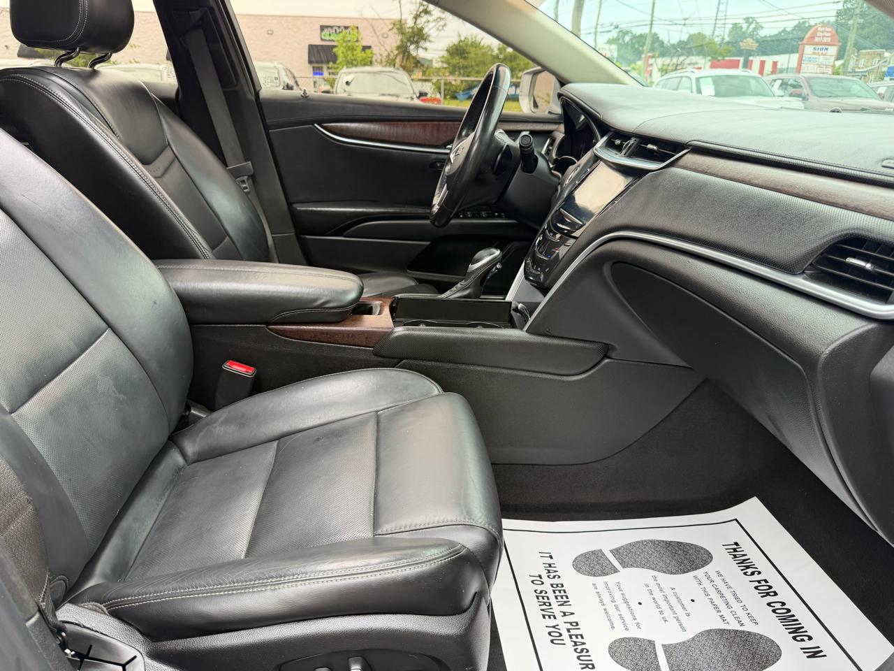 Cadillac XTS 4dr Sdn Luxury FWD 2019