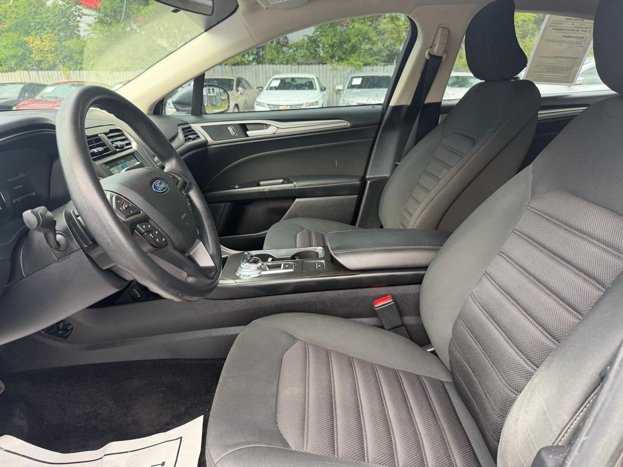 Ford Fusion SE FWD 2018