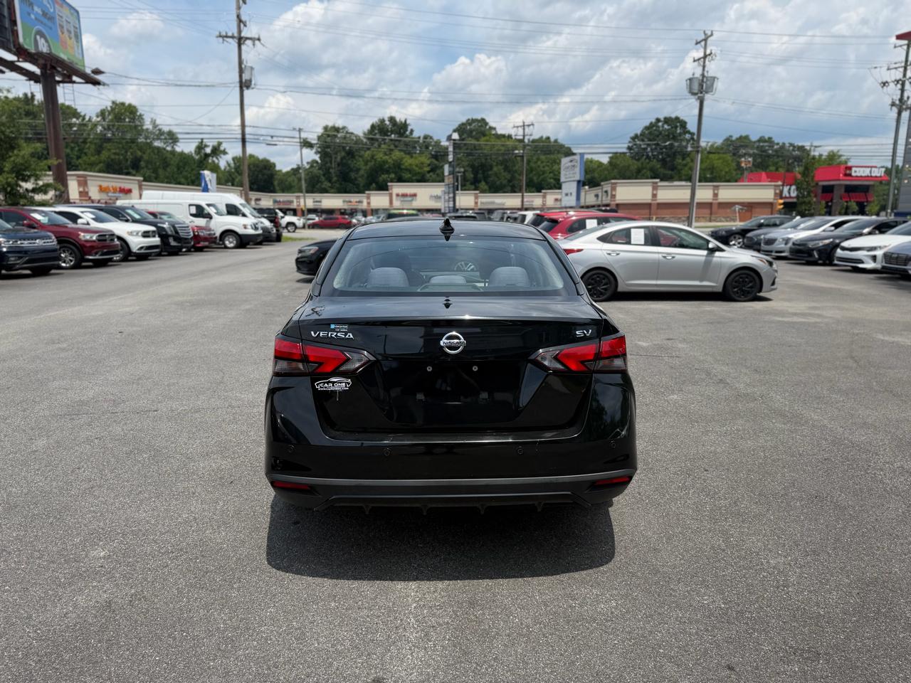 Nissan Versa SV CVT 2020