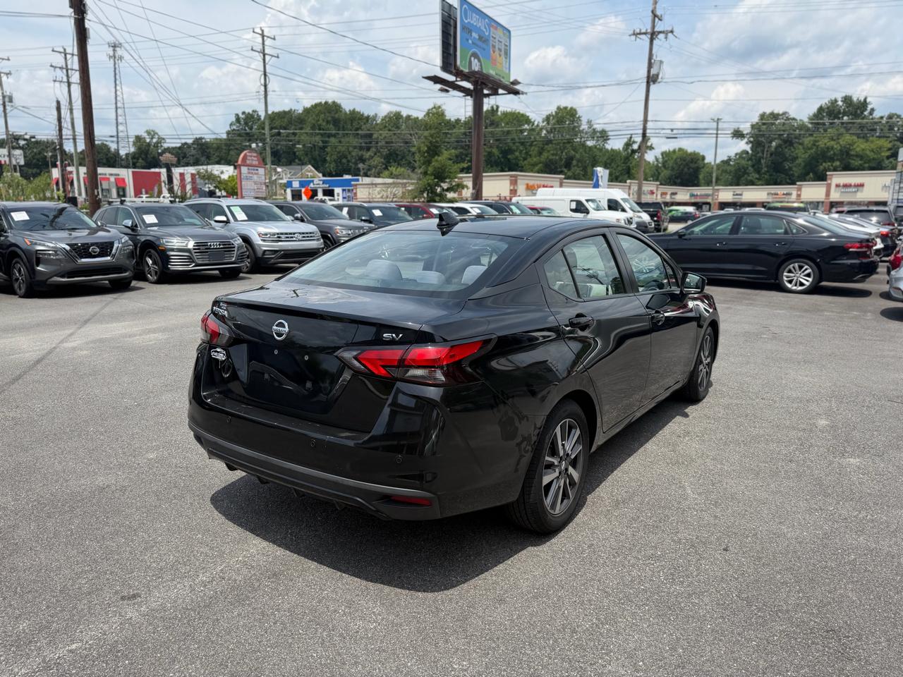 Nissan Versa SV CVT 2020