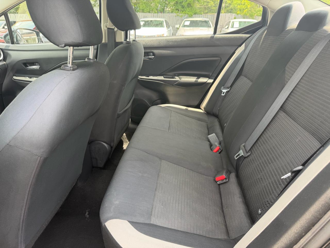 Nissan Versa SV CVT 2020