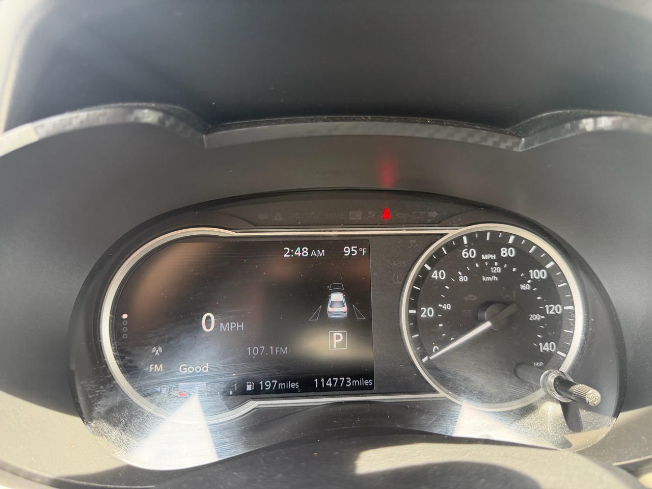 Nissan Versa SV CVT 2020