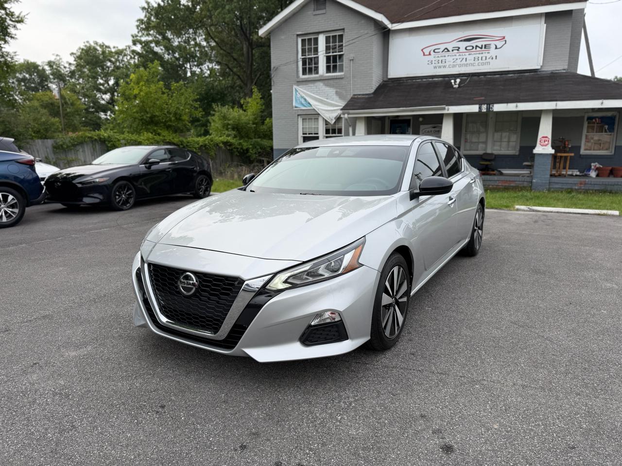 2022 Nissan Altima 2.5 SV Sedan