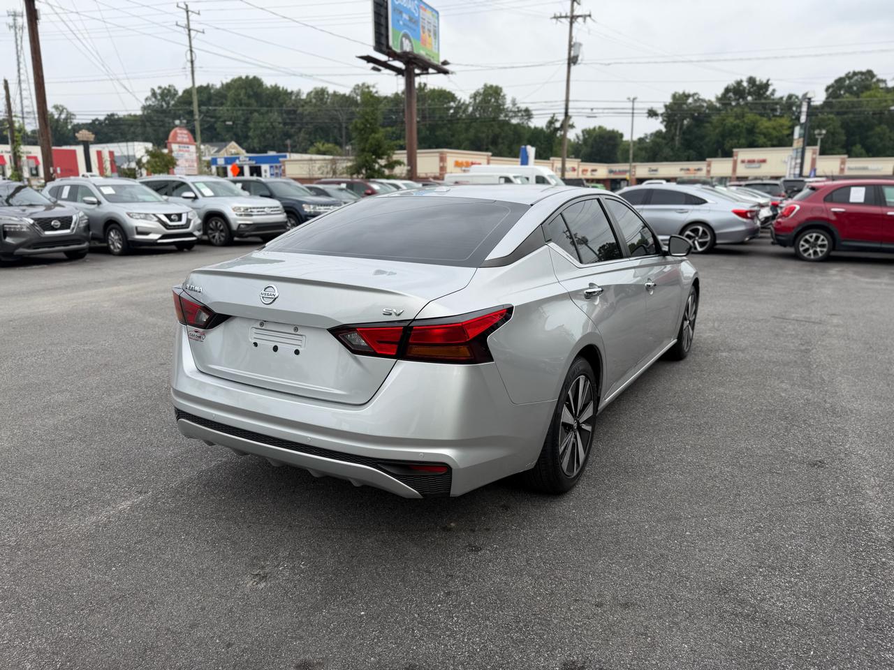 Nissan Altima 2.5 SV Sedan 2022