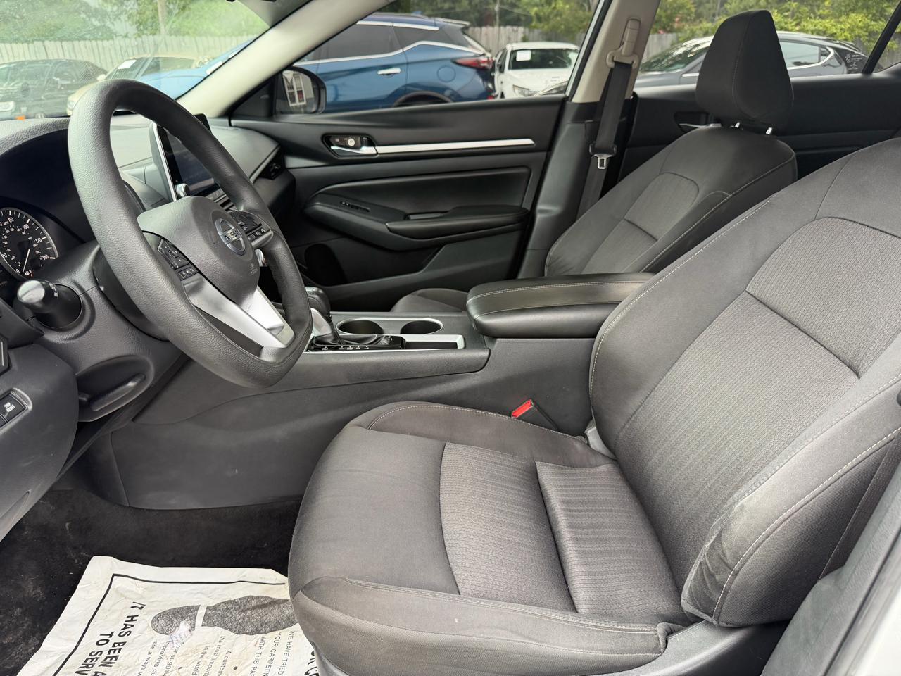 Nissan Altima 2.5 SV Sedan 2022