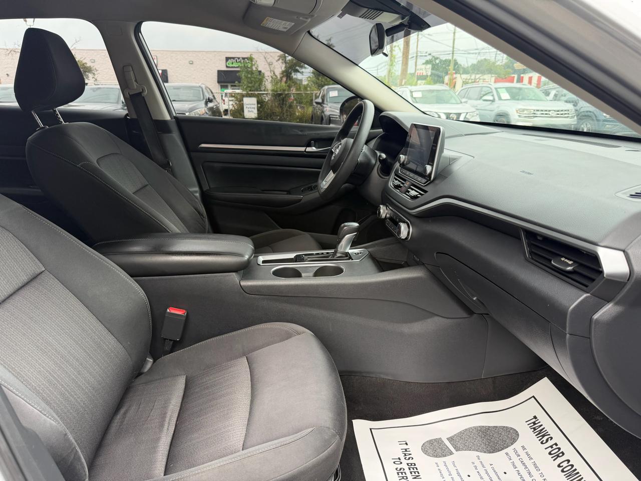 Nissan Altima 2.5 SV Sedan 2022