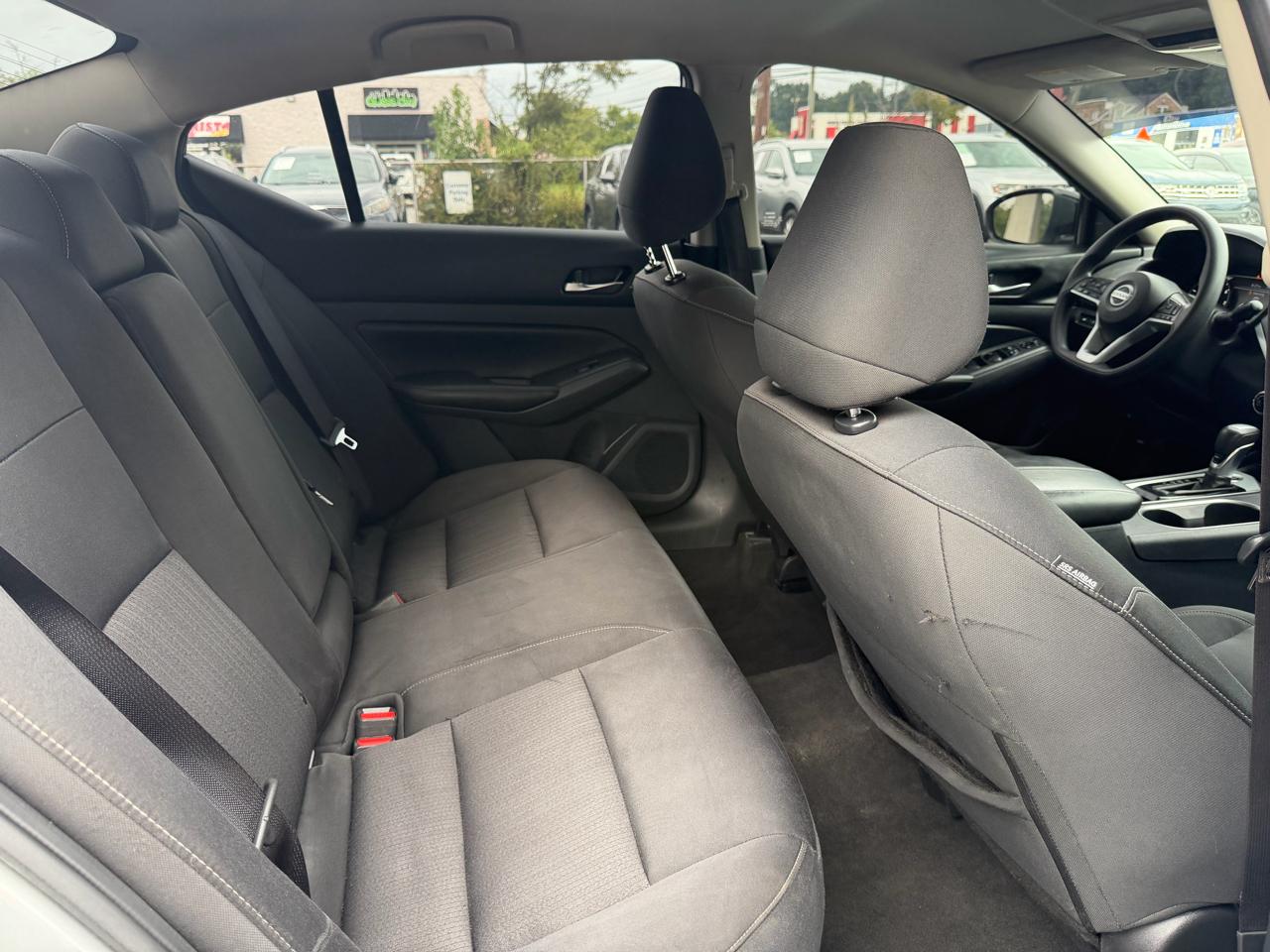 Nissan Altima 2.5 SV Sedan 2022
