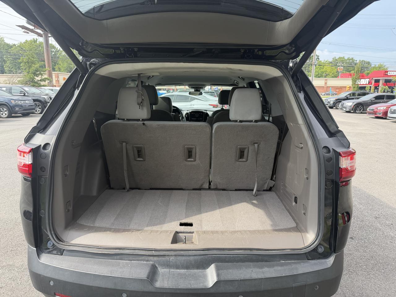 Chevrolet Traverse FWD 4dr LT Cloth w/1LT 2021