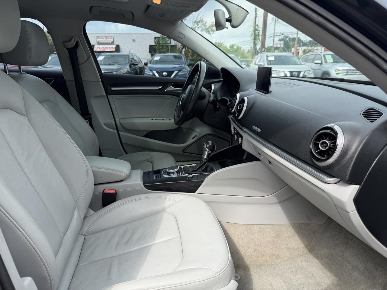 Audi A3 4dr Sdn quattro 2.0T Premium Plus 2015