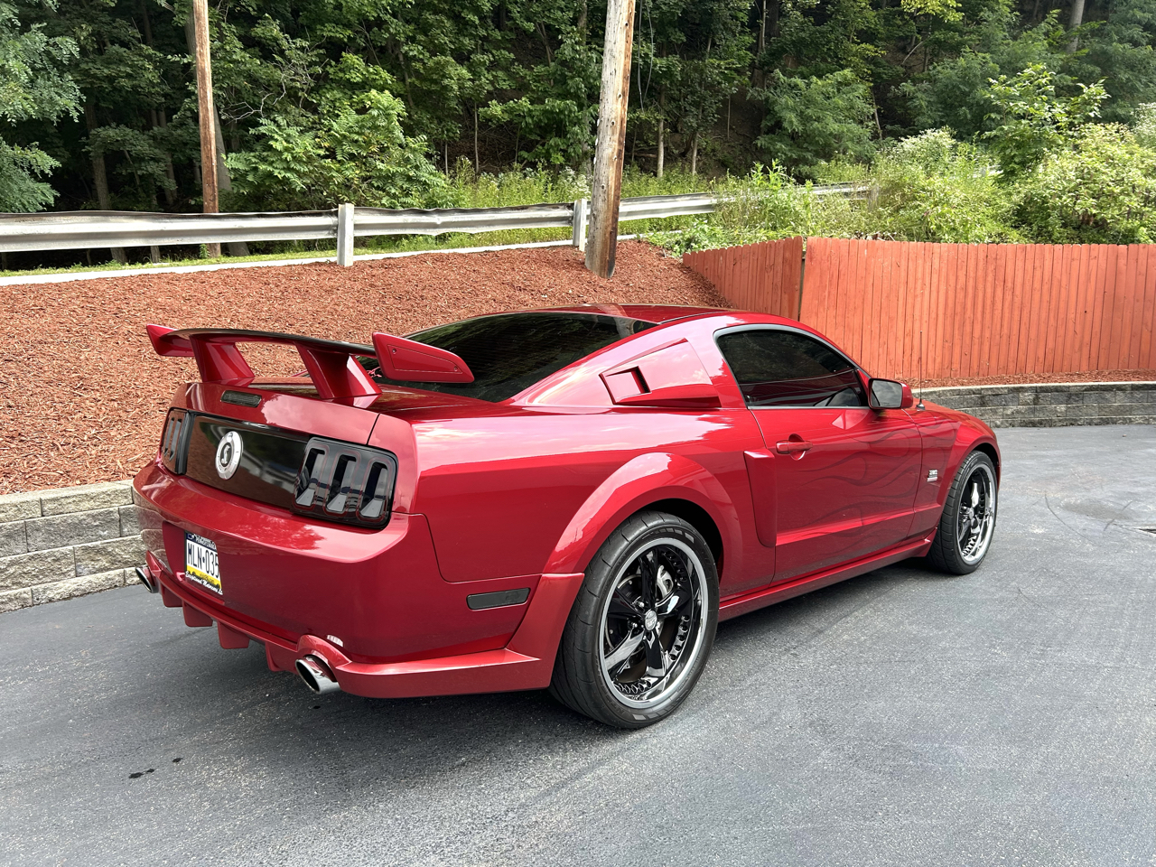 Ford Mustang 2dr Cpe GT Deluxe 2007