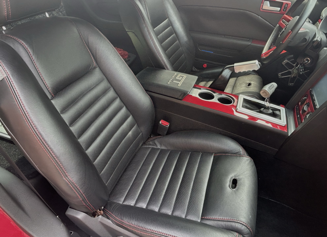 Ford Mustang 2dr Cpe GT Deluxe 2007