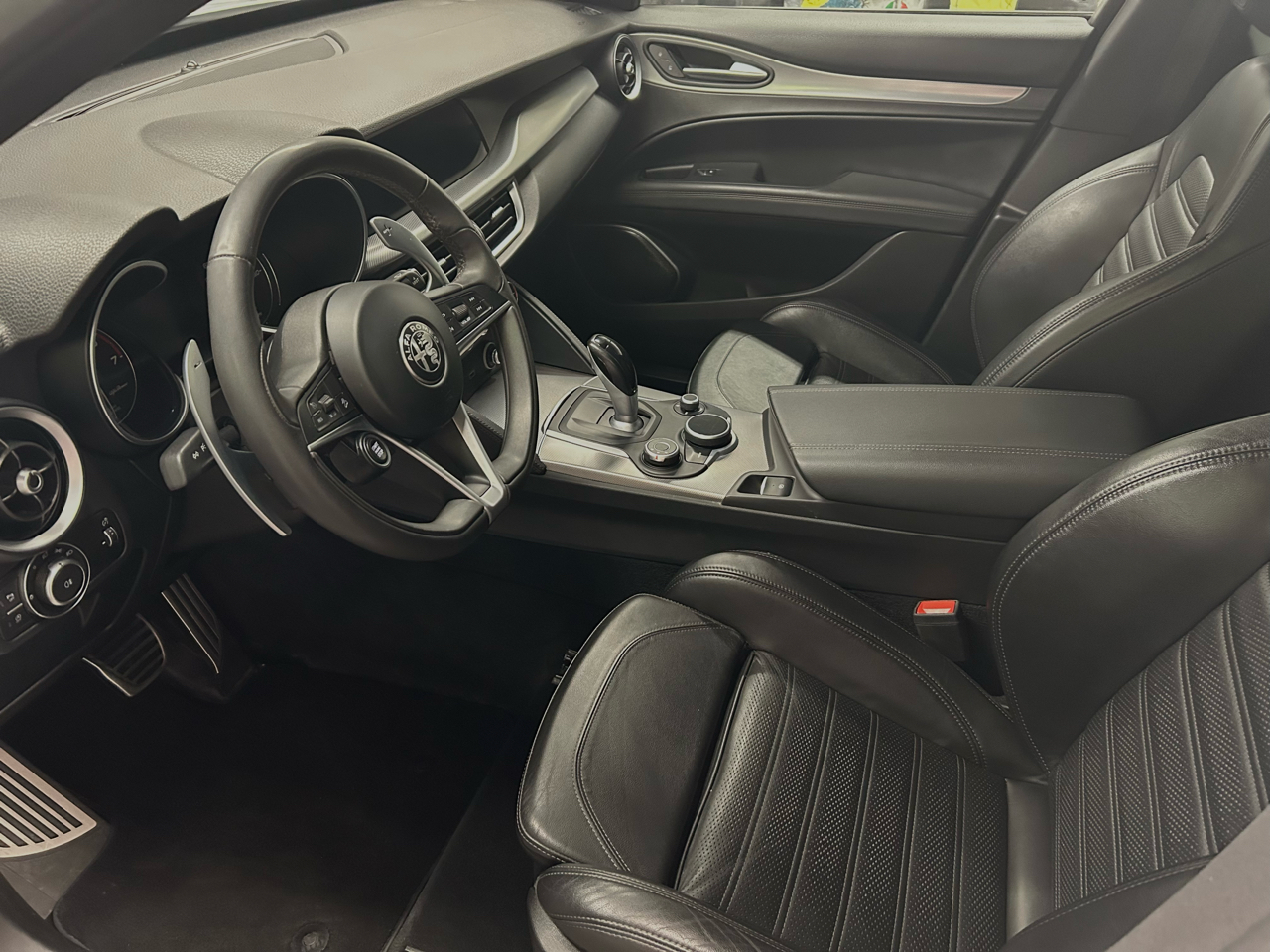 2018 Alfa Romeo Stelvio Ti Sport photo 9