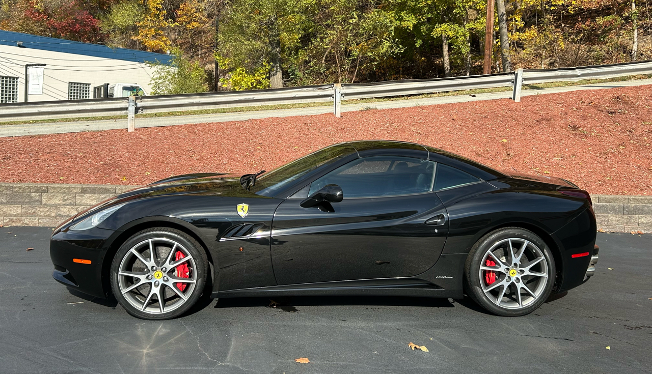 2012 Ferrari California photo 2