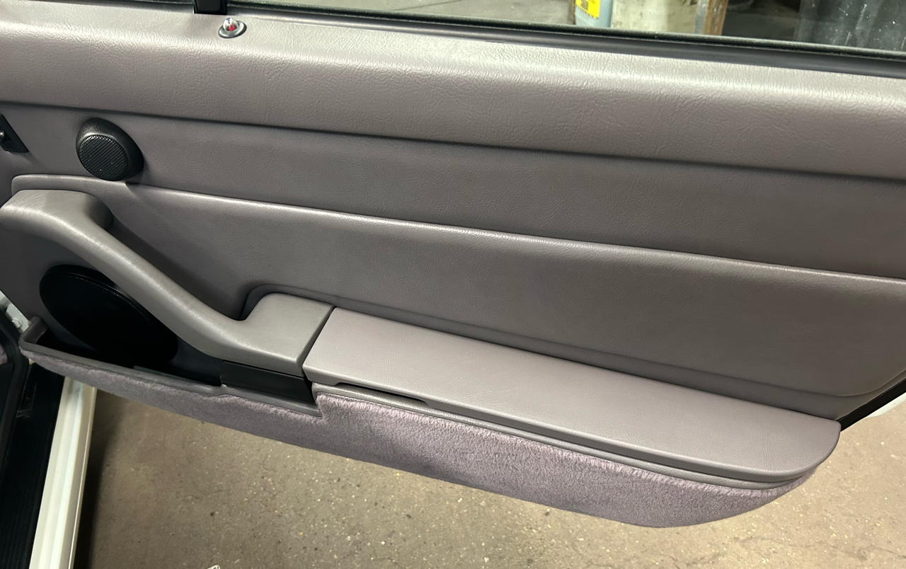 Porsche 911 Carrera 2dr Coupe Carrera Tiptronic 1995