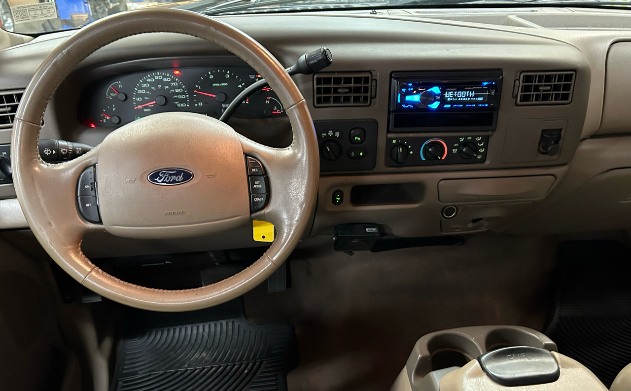 Ford Super Duty F-350 SRW Crew Cab 156" Lariat 4WD 2004