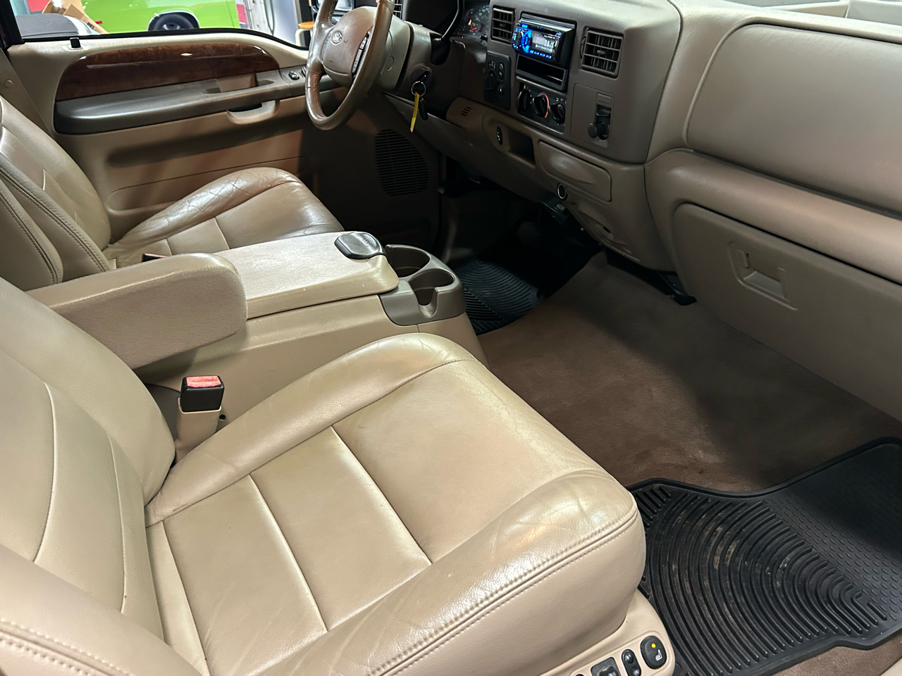 Ford Super Duty F-350 SRW Crew Cab 156" Lariat 4WD 2004