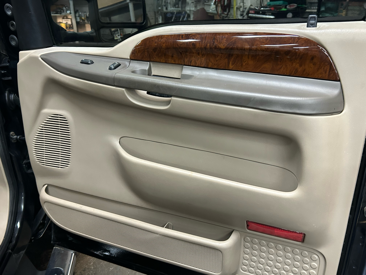 Ford Super Duty F-350 SRW Crew Cab 156" Lariat 4WD 2004