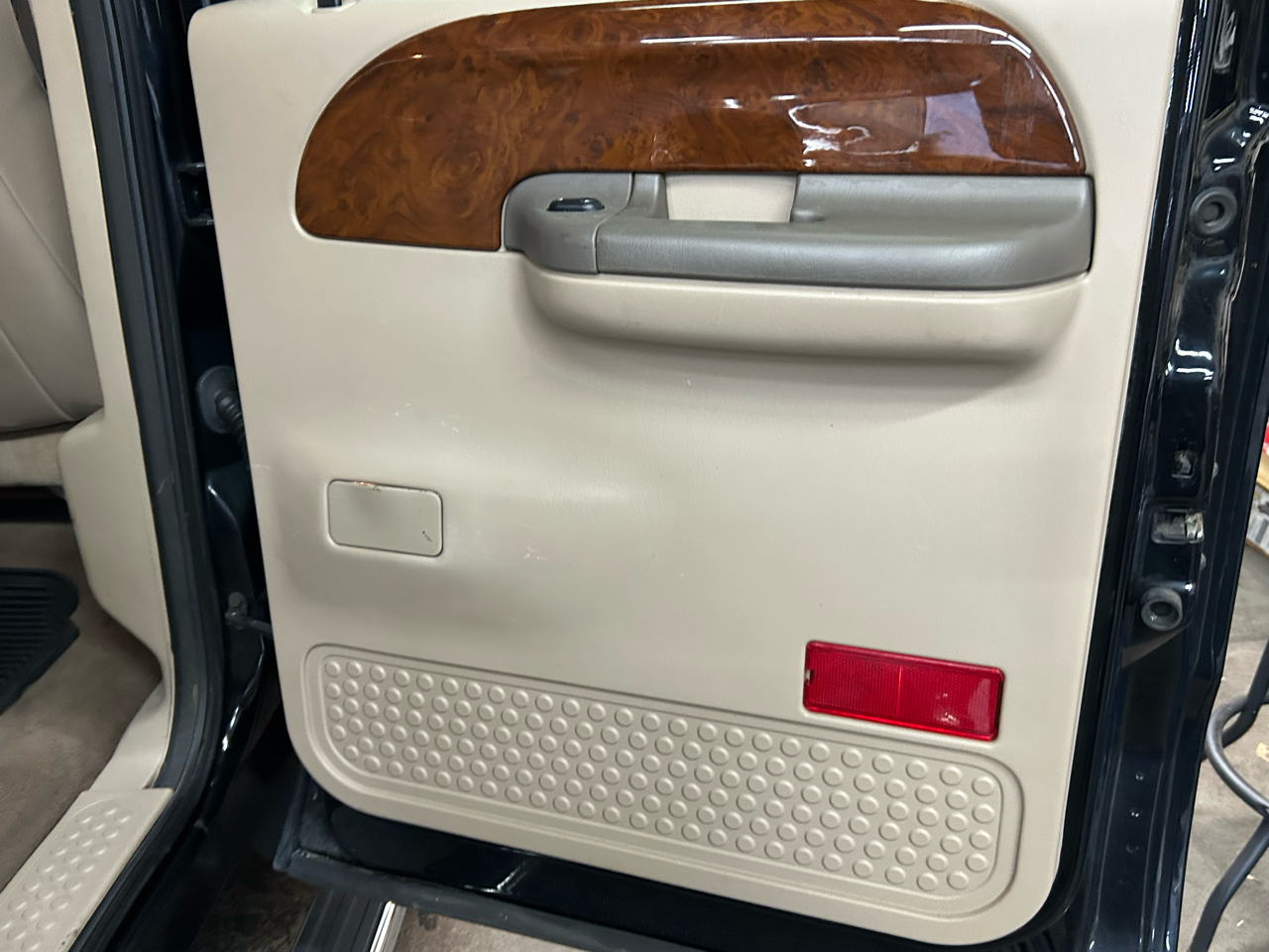 Ford Super Duty F-350 SRW Crew Cab 156" Lariat 4WD 2004