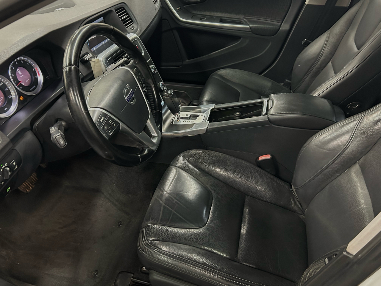 Volvo S60 FWD 4dr Sdn T5 2012