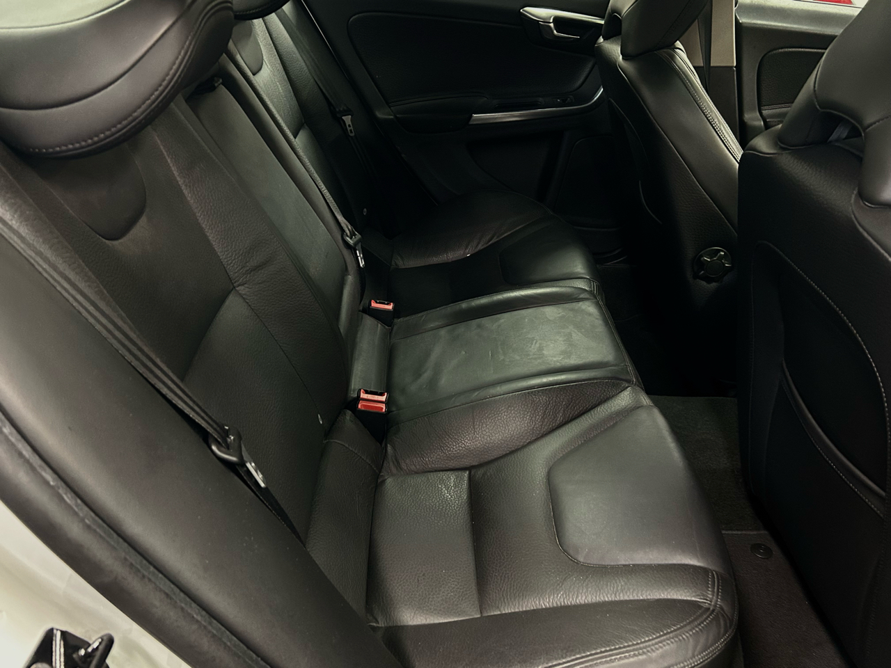 Volvo S60 FWD 4dr Sdn T5 2012