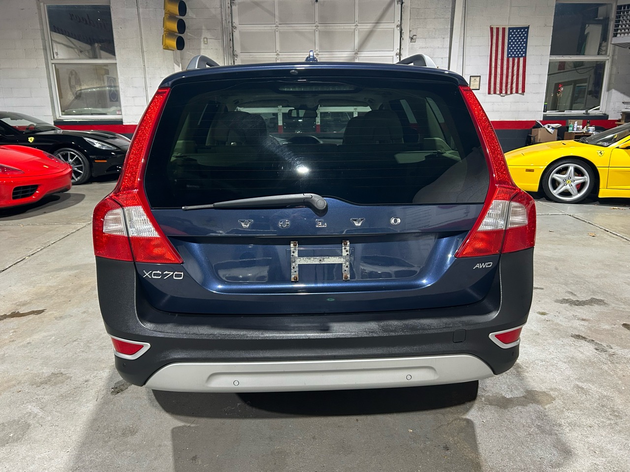 Volvo XC70 4dr Wgn 3.2L PZEV 2012