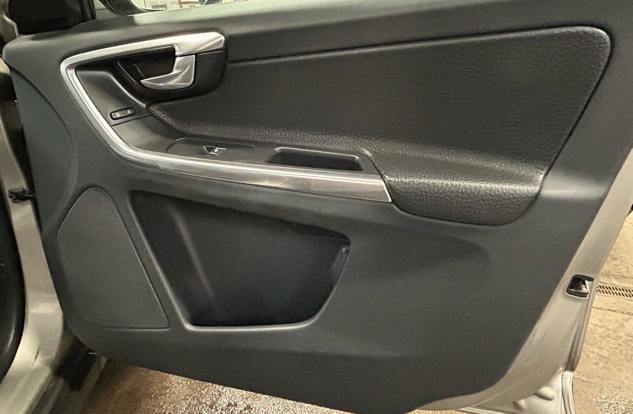 Volvo XC60 AWD 4dr T6 2013