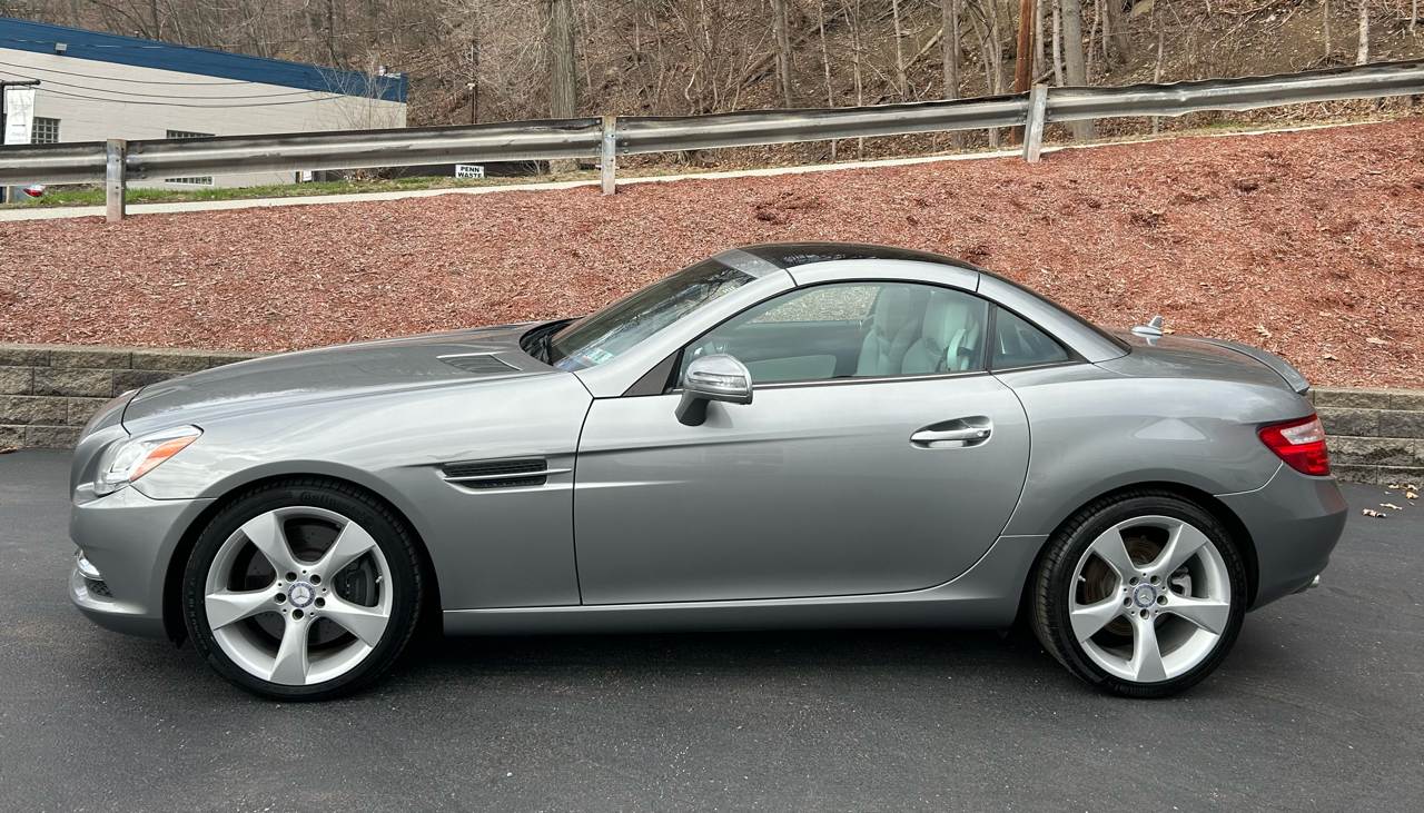 Mercedes-Benz SLK-Class 2dr Roadster SLK 350 2012